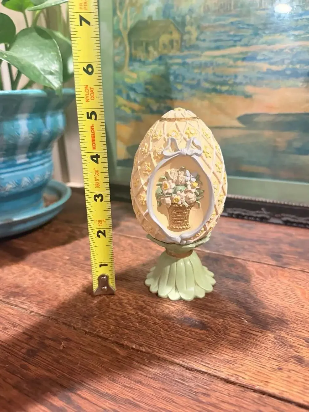 Vintage 1994 Avon Season's Treasures Egg Collection Floral Bouquet Pedestal